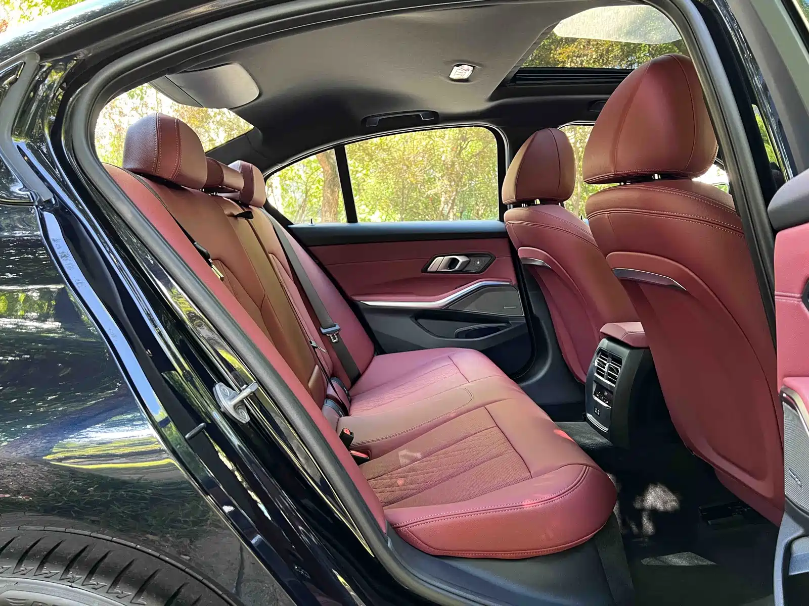 Photo 13 - BMW 3 Series
