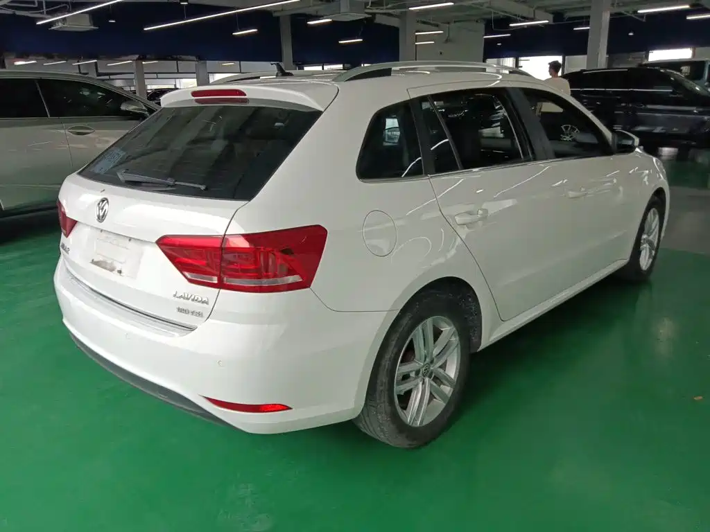 Volkswagen Lavida Tour 2018 2017 180TSI DSG Comfort Edition
