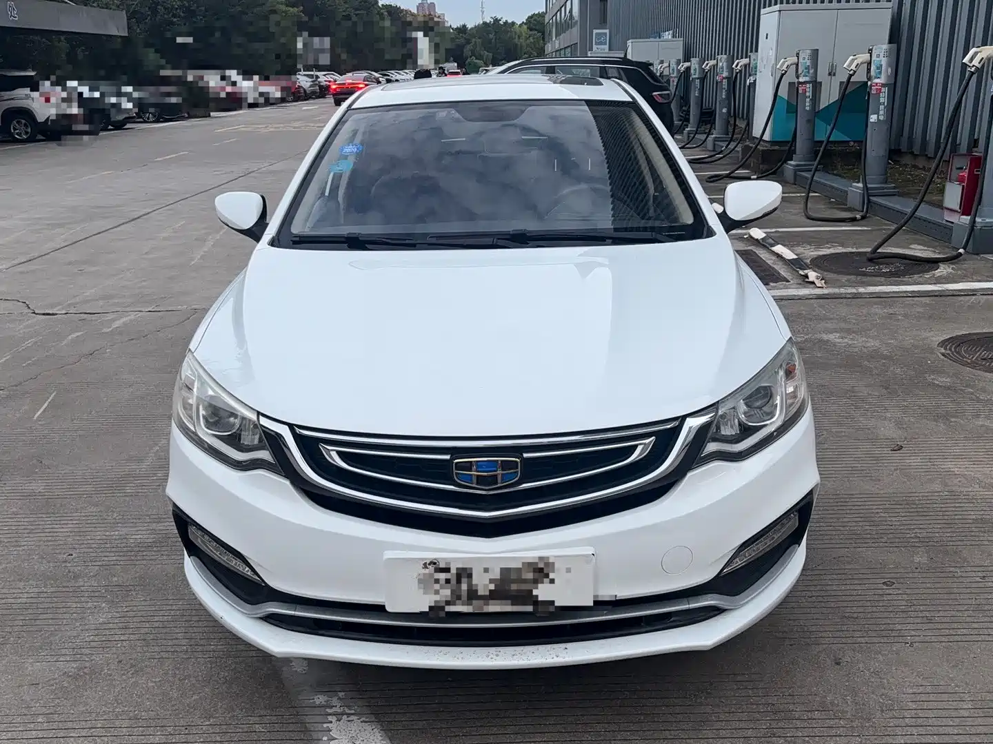 Фото 2 - Geely Vision