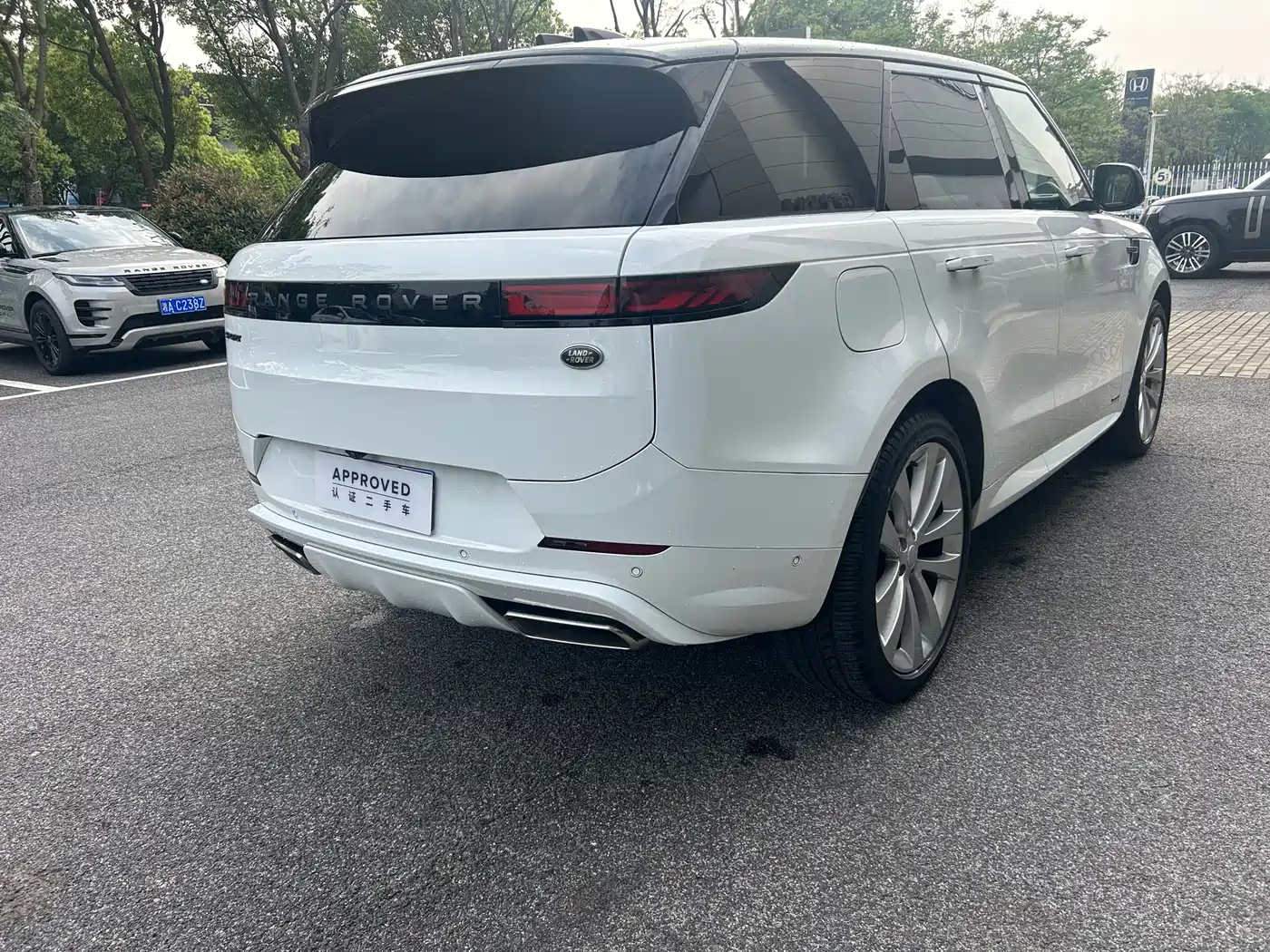 Land Rover Range Rover Sport 2024 400PS Exemplary Edition фото 11