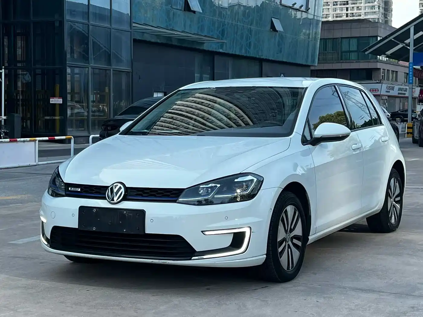 Volkswagen Golf New Energy(Imported) 2018 e-Golf фото 2