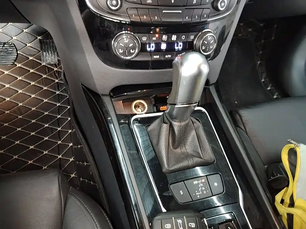 Peugeot 508 2015 1.6THP Auto Excellence Edition фото 14