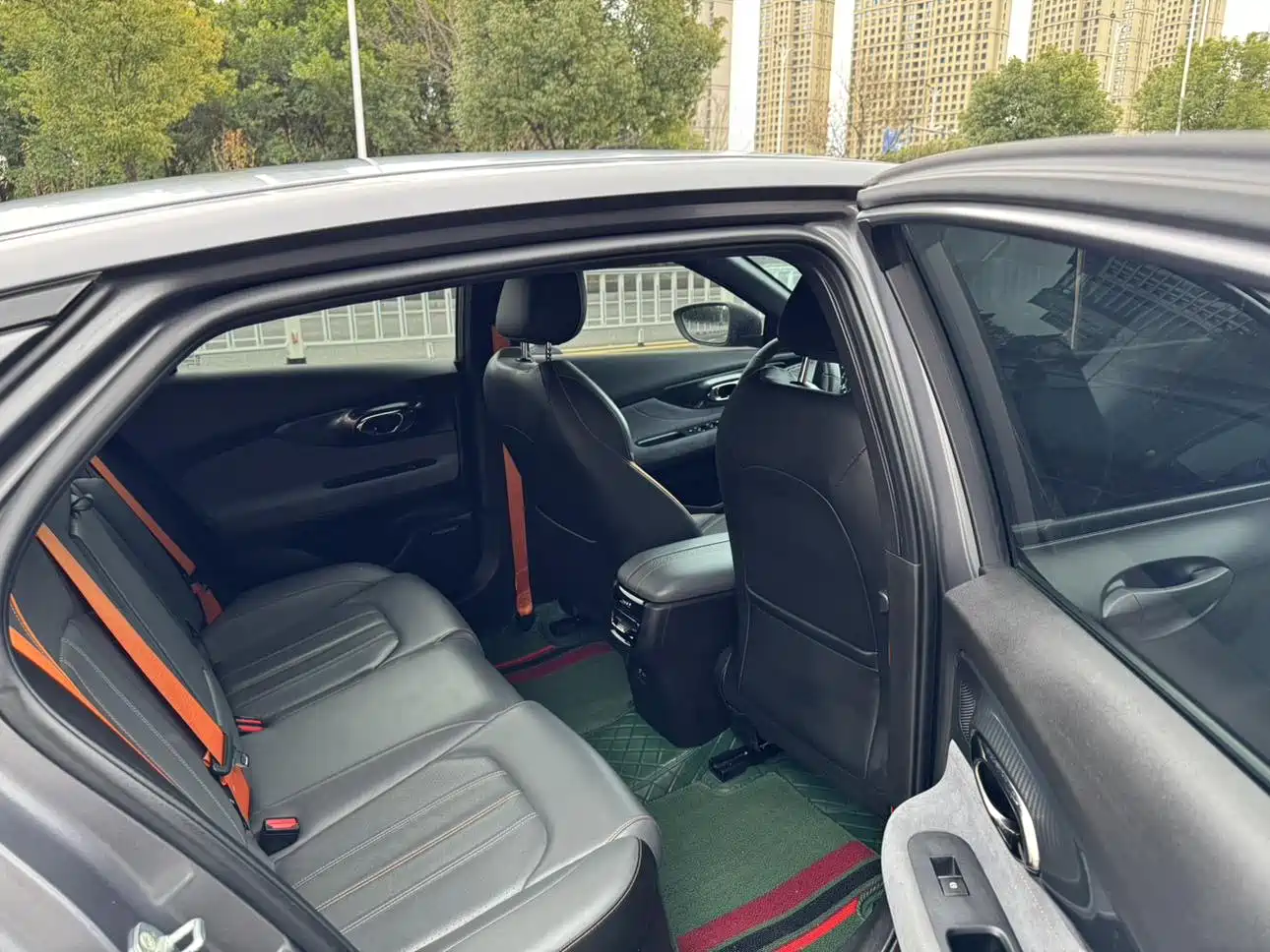 GAC Trumpchi Trumpchi Emkoo 2022 270T DCT J16 R-style Track Edition фото 10