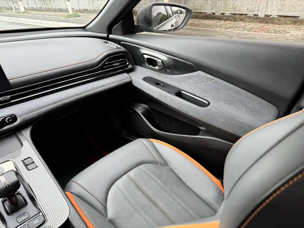 GAC Trumpchi Trumpchi Emkoo 2022 270T DCT J16 R-style Track Edition фото 17