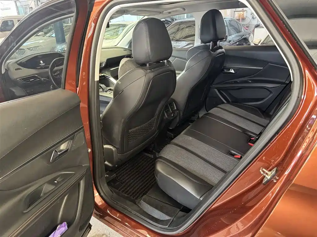 Peugeot 4008 2017 350THP Luxury Edition фото 5