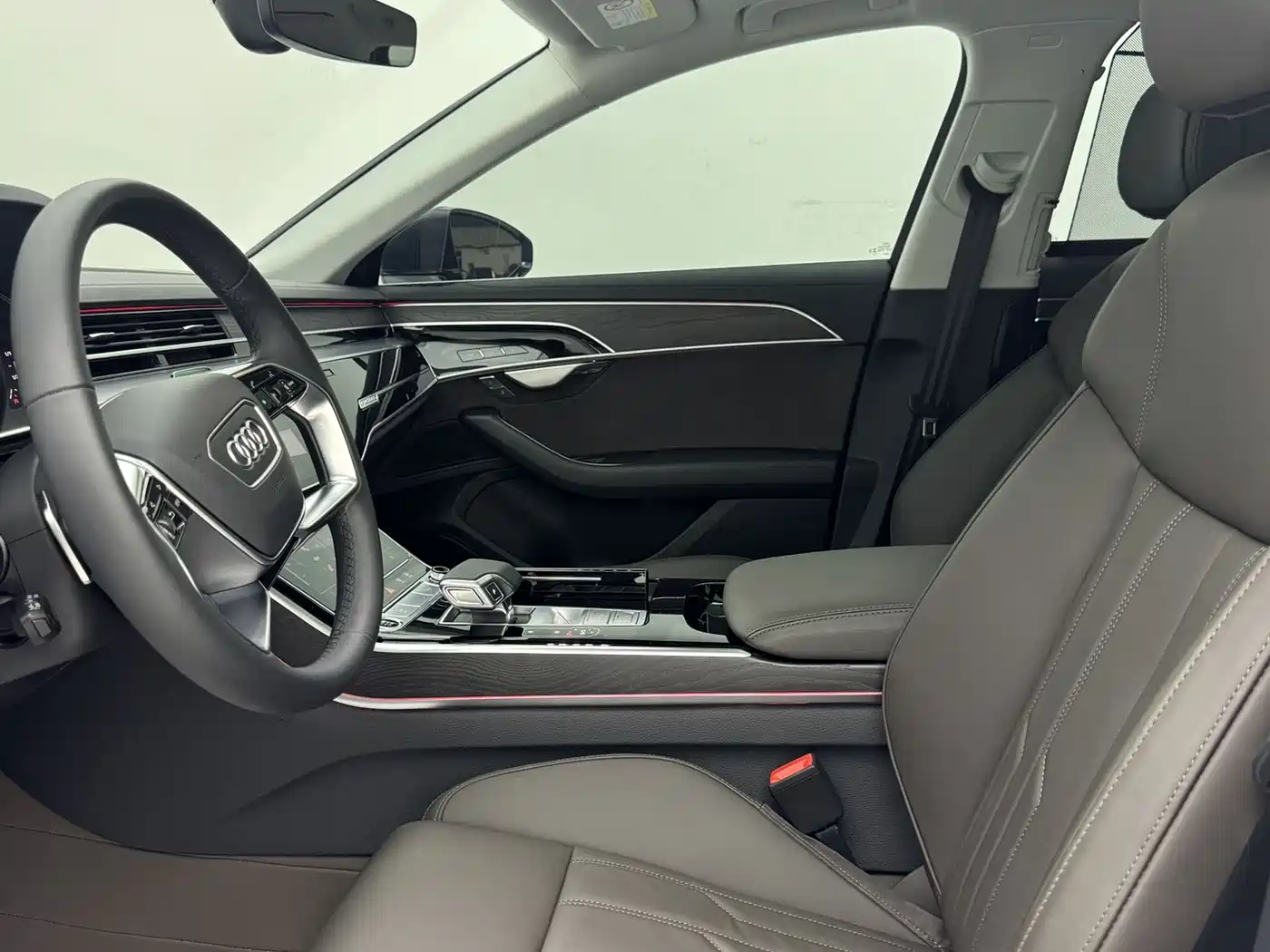 Audi A8 2025 A8L 45 TFSI quattro Luxury фото 20