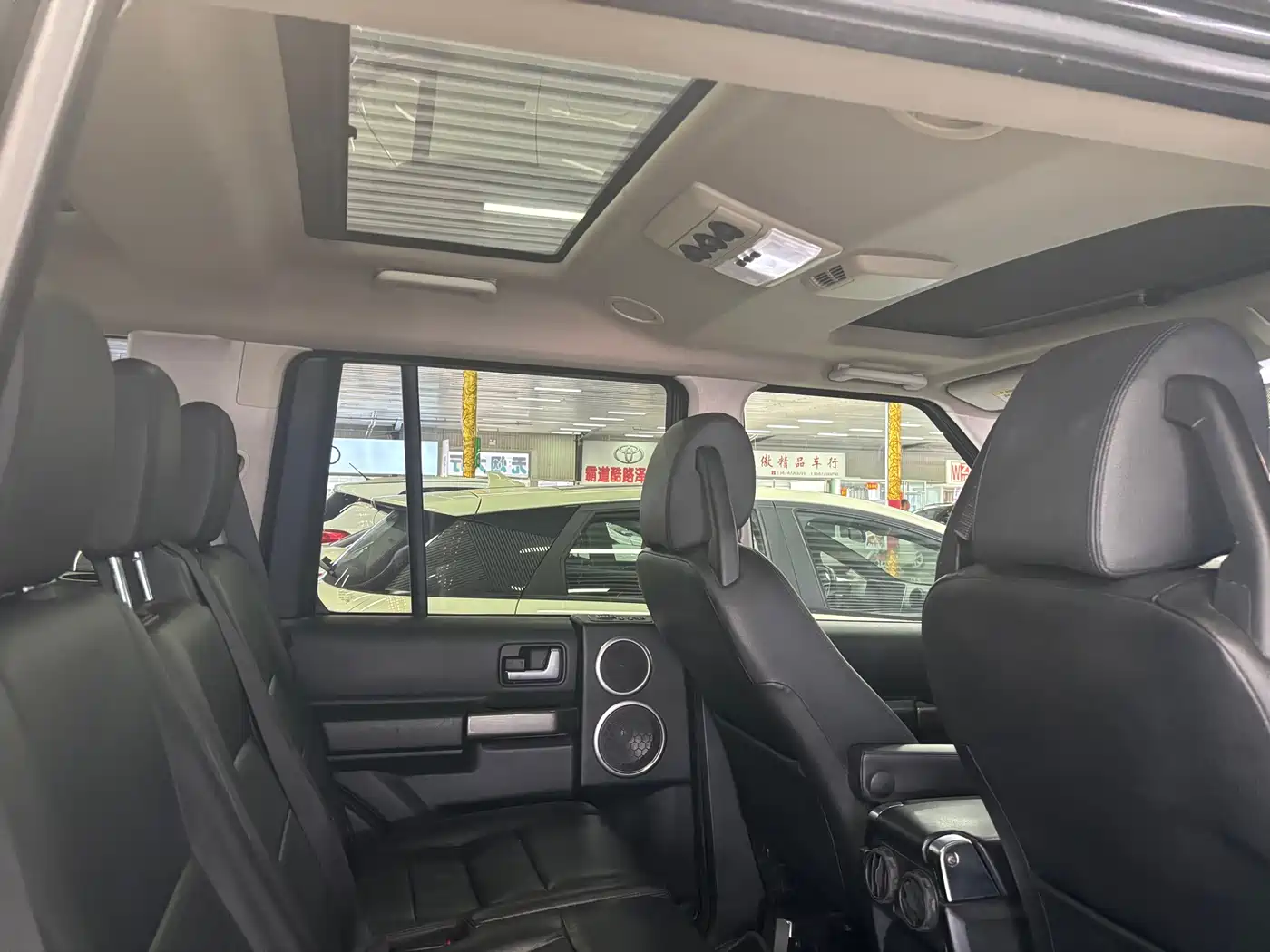 Land Rover Discovery 2005 Model 4.4 V8 HSE фото 13