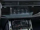 Photo 10 - Audi Q8
