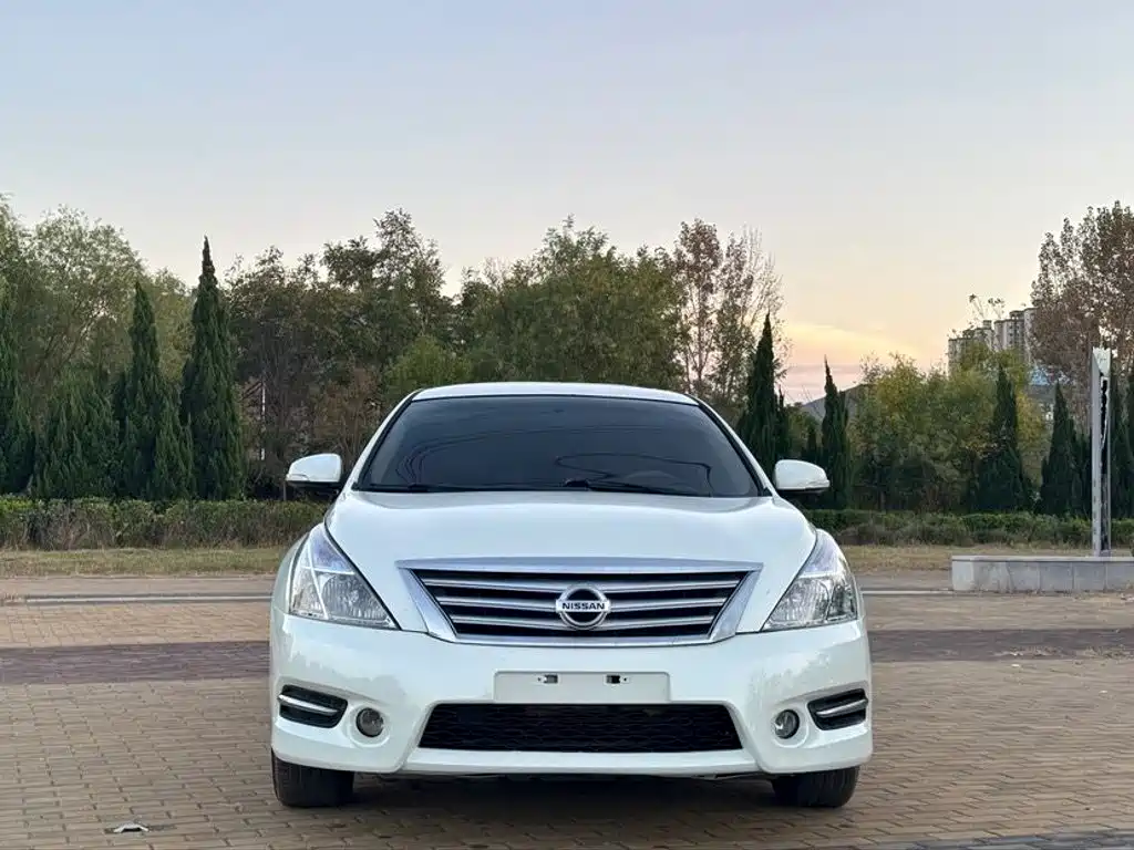Photo 2 - Nissan Teana