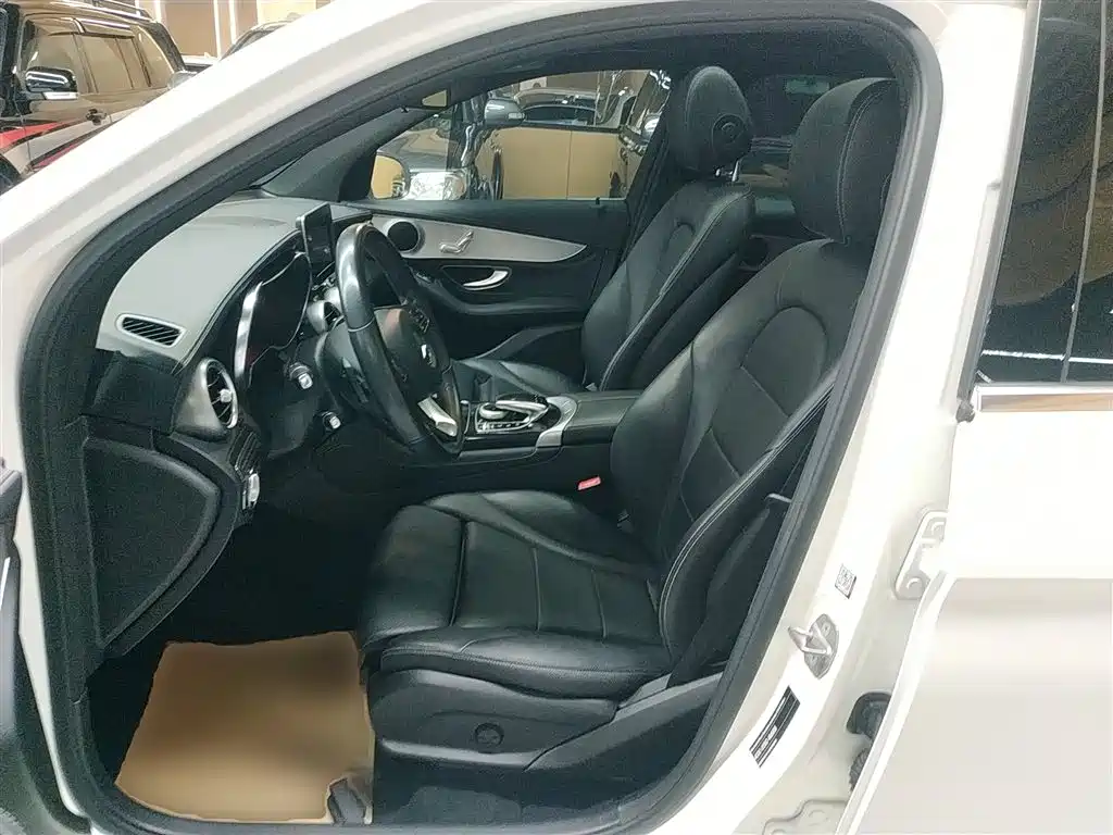 Mercedes-Benz GLC 2018 GLC 200 4MATIC фото 7