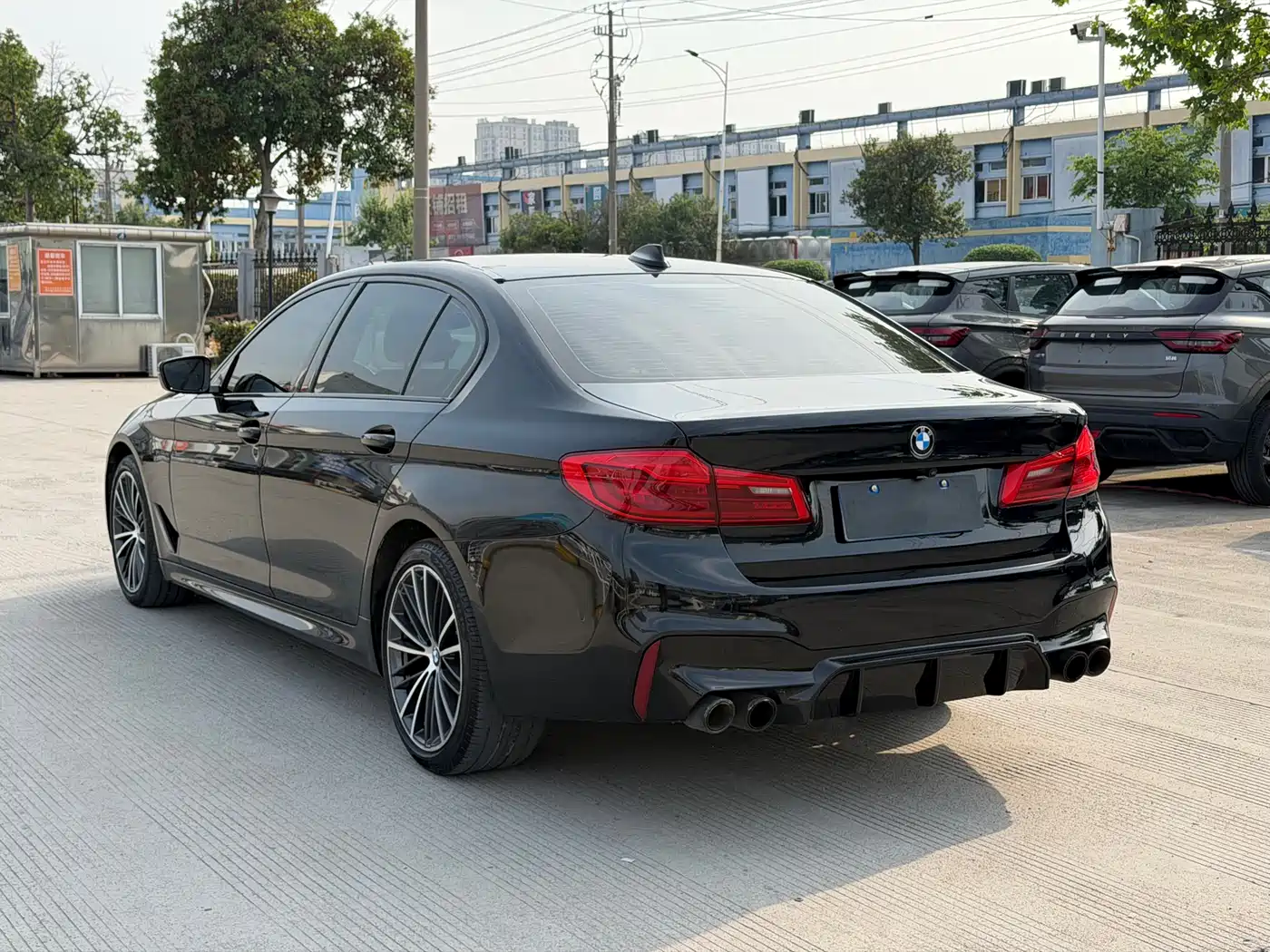 BMW 5 Series 2020 525Li M Sport Package фото 10