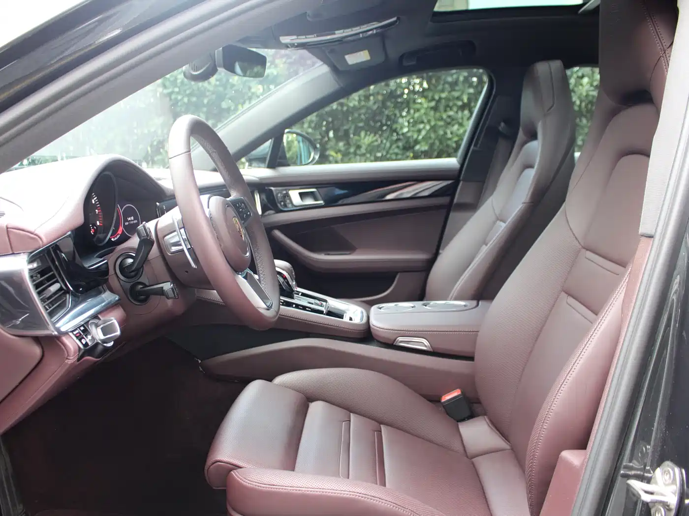 Porsche Panamera 2020 Panamera 10th Anniversary Edition 2.9T фото 7