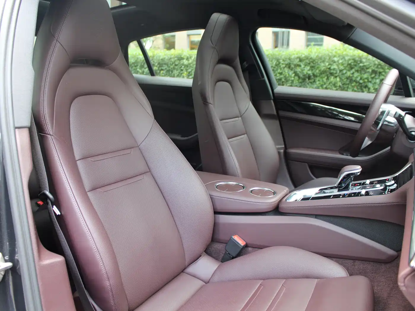 Porsche Panamera 2020 Panamera 10th Anniversary Edition 2.9T фото 13