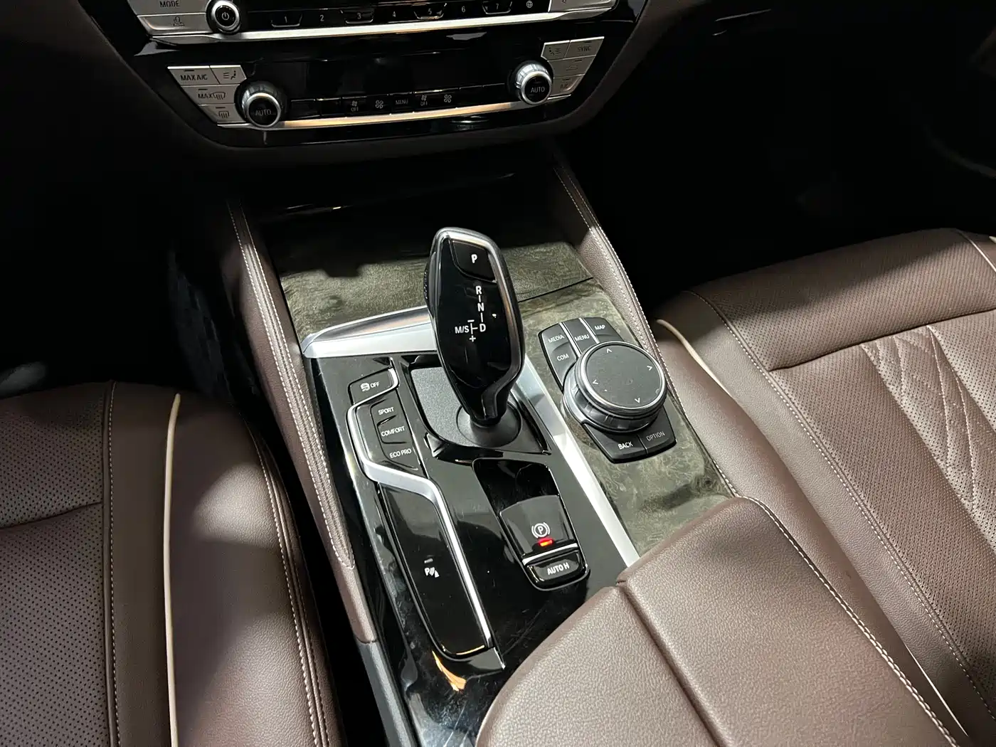 BMW 5 Series 2022 525Li M Sport Package фото 15