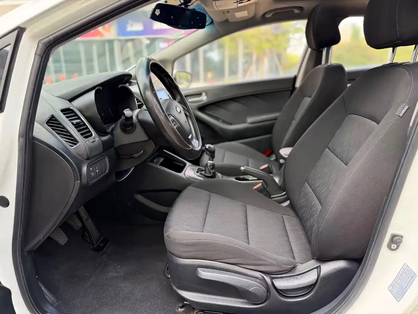 Kia K3 2015 1.6L Manual GLS фото 5