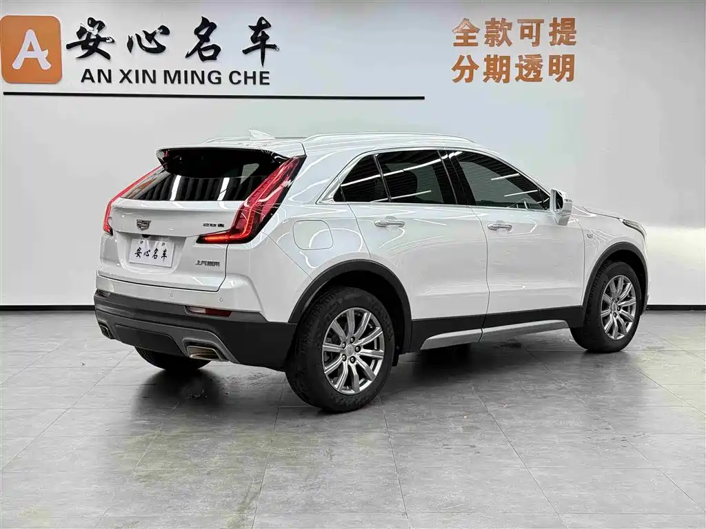 Cadillac XT4 2021 28T FWD Premium Edition фото 3