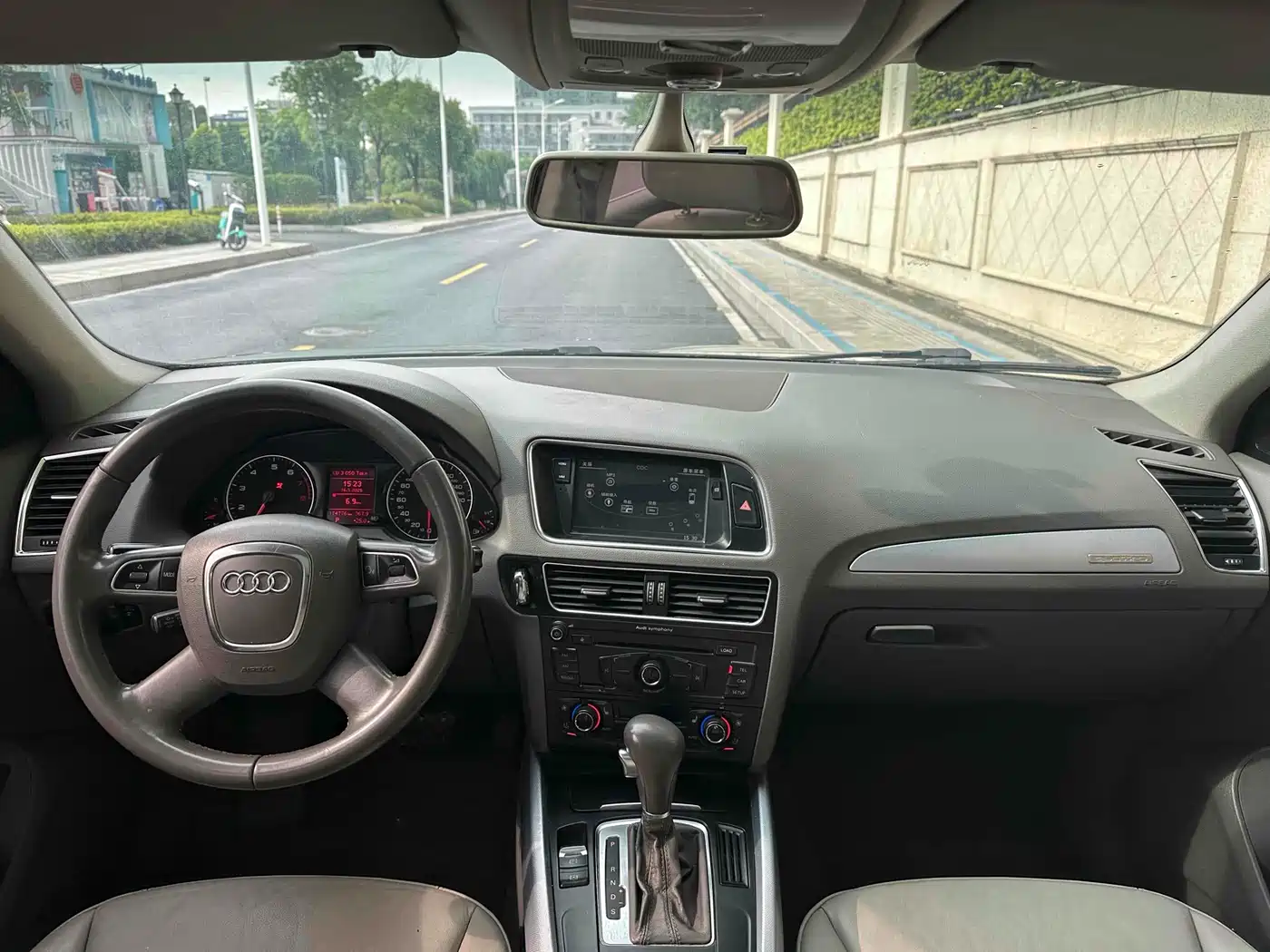 Audi Q5 2012 2.0TFSI Comfort фото 8