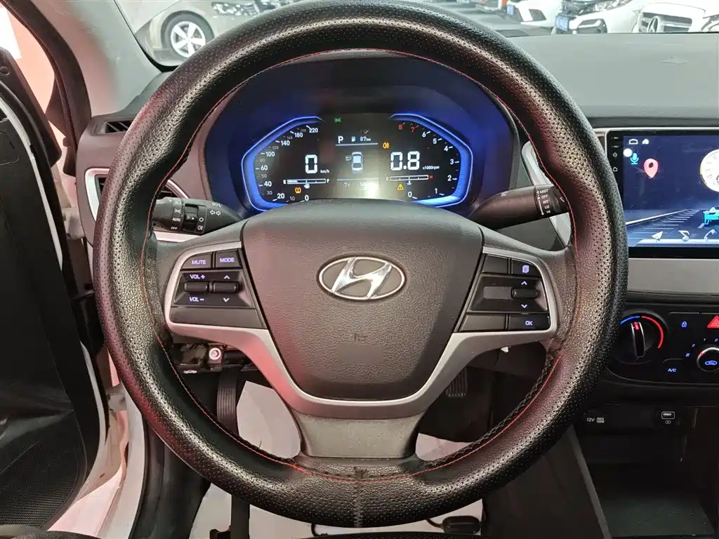 Hyundai Verna 2020 1.4L CVT GLS Cool Edition фото 11