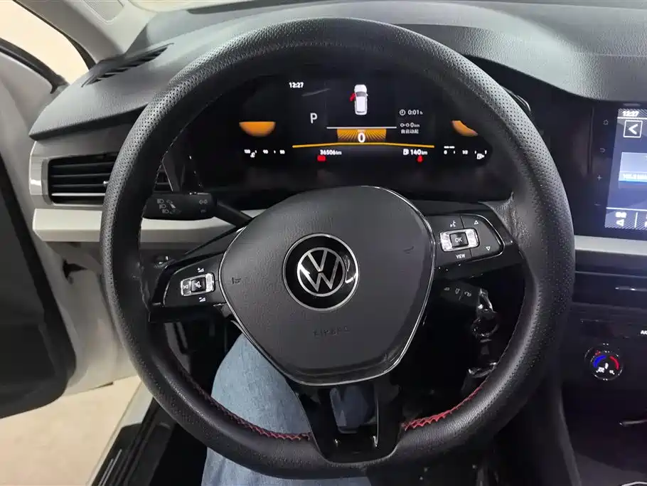 Volkswagen Lavida 2022 1.5L Auto Comfort Edition фото 15