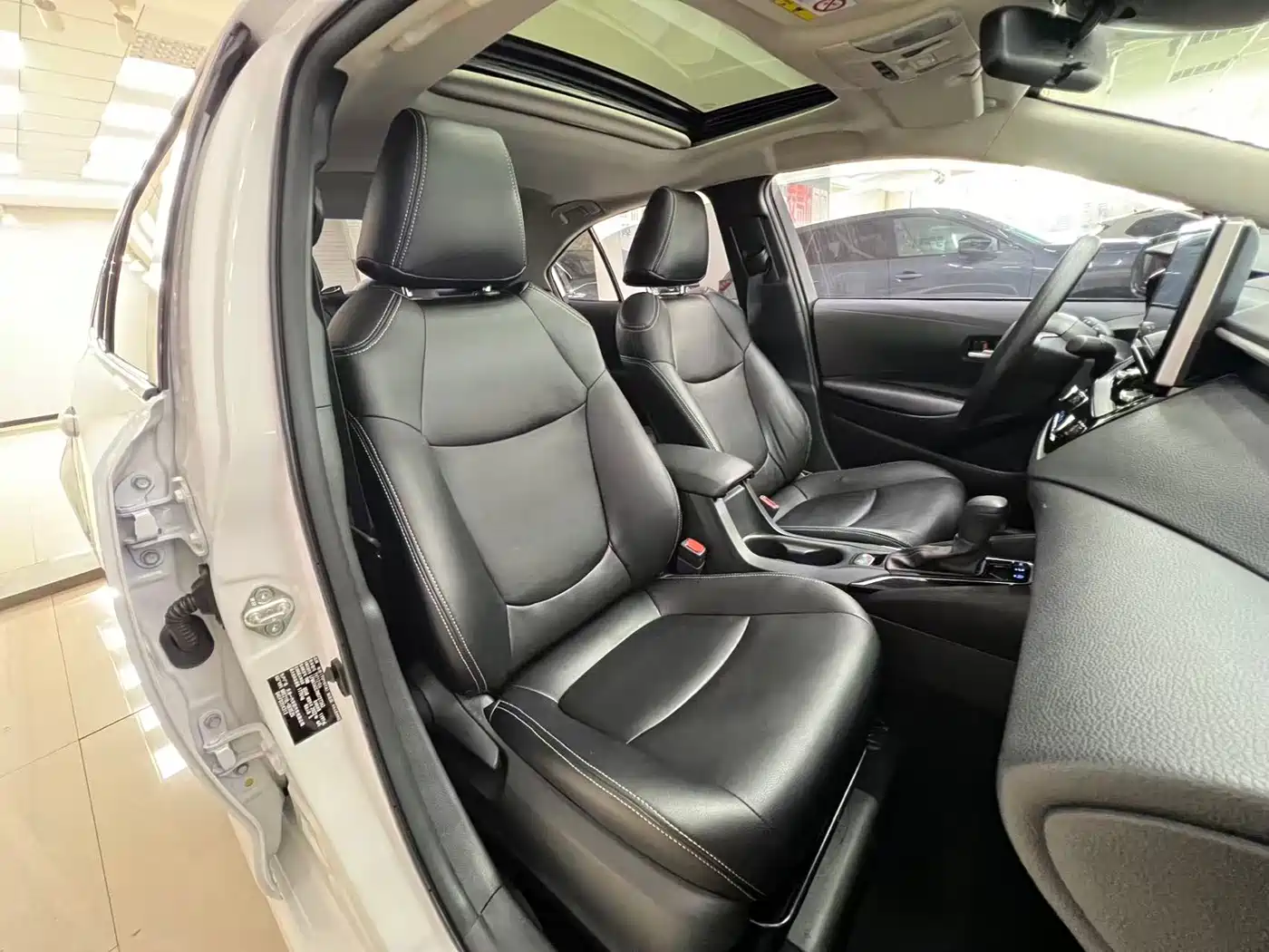 Toyota Corolla 2021 1.2T S-CVT Elite PLUS Edition фото 19