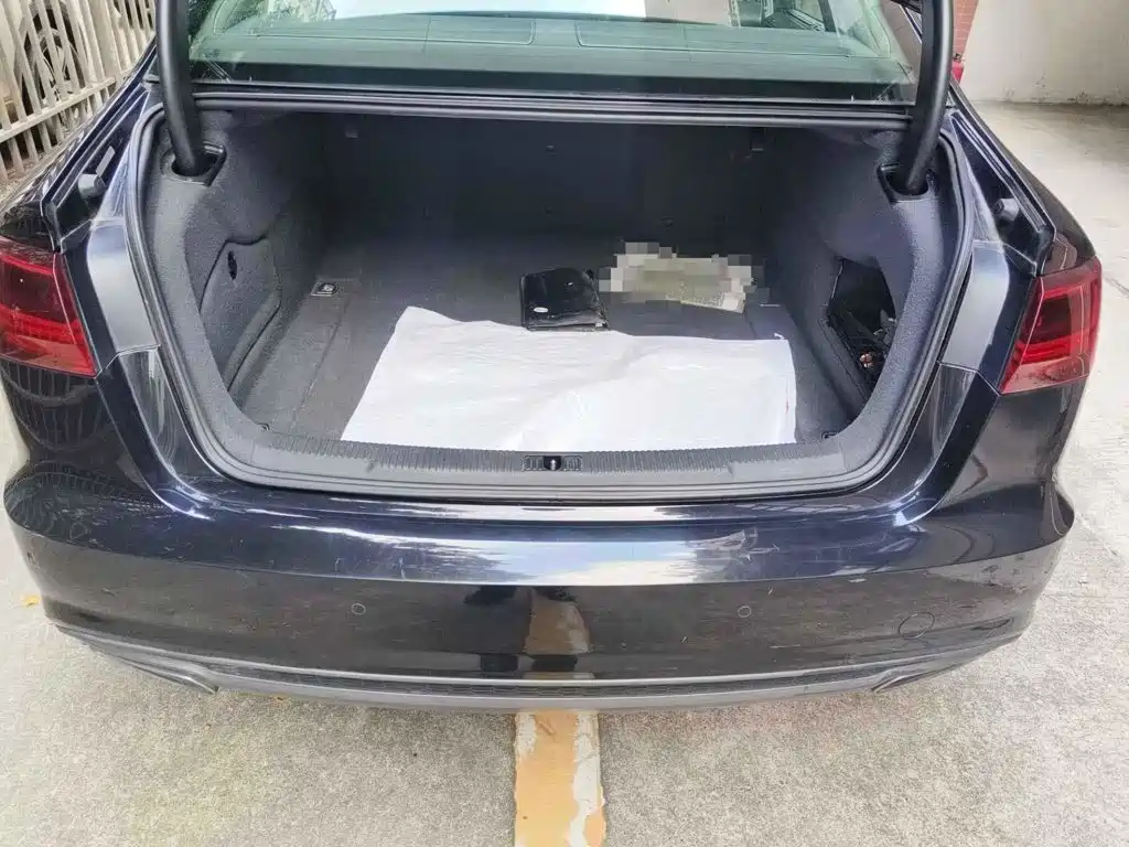 Фото 13 - Audi A6L