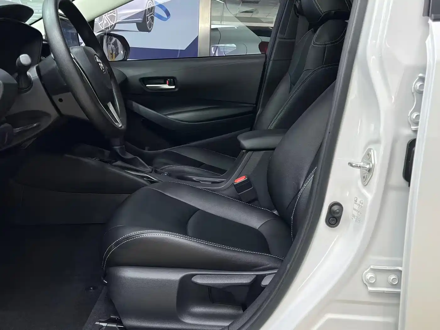 Toyota Corolla 2021 1.2T S-CVT Elite PLUS Edition фото 12