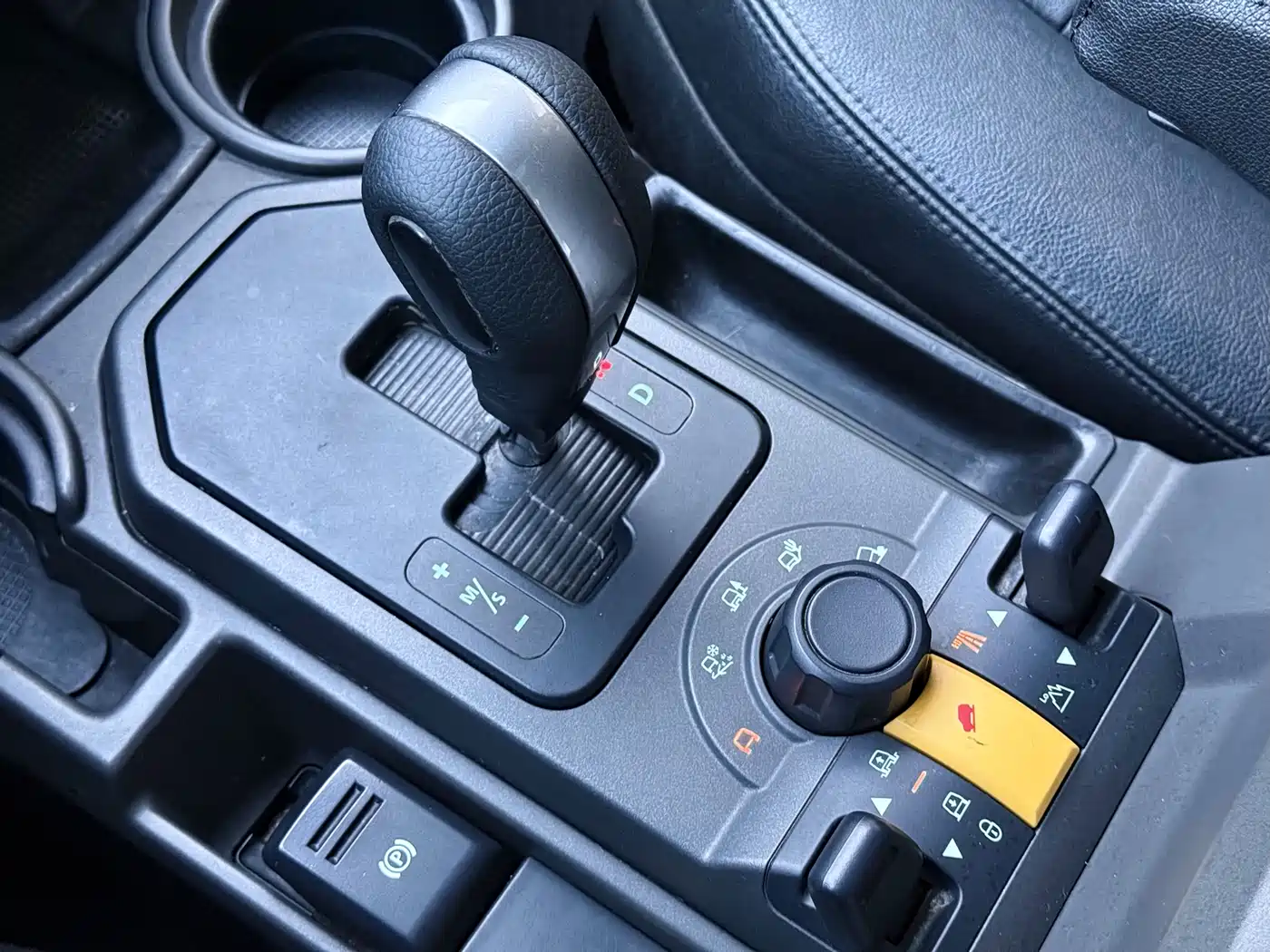 Land Rover Discovery 2005 Model 4.4 V8 HSE фото 14