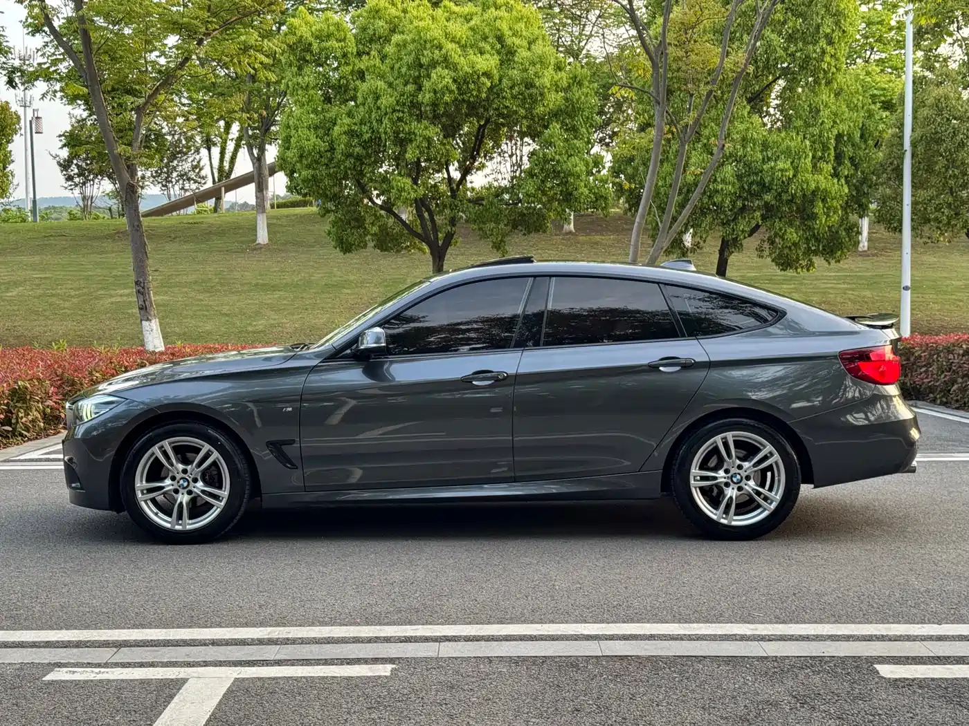 BMW 3 Series GT 2020 320i M Sport Package фото 8