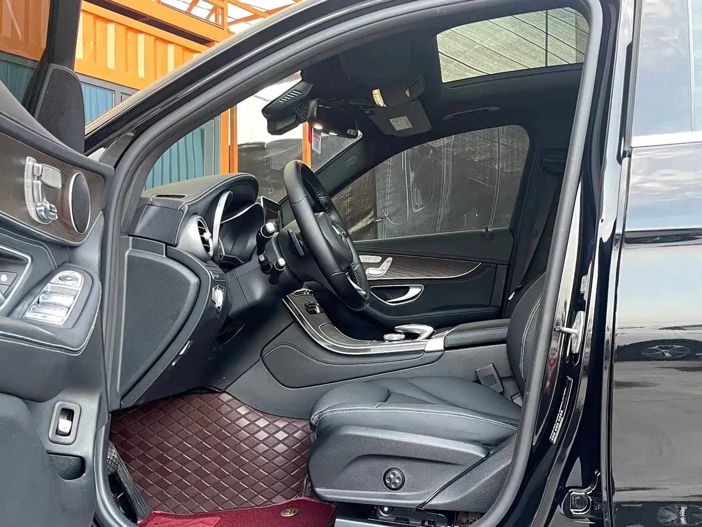 Mercedes-Benz GLC 2017 GLC 300 4MATIC Dynamic фото 13