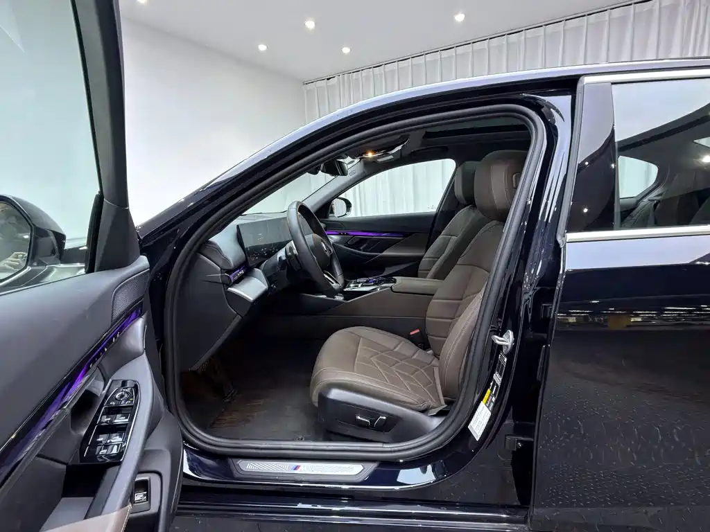 BMW i5 2026 2025 eDrive 35L M Sport Package