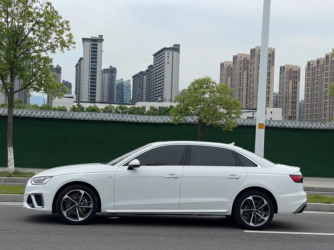 Audi A4L 2022 40 TFSI Fashion Dynamic фото 15