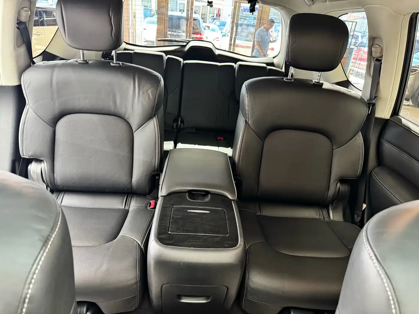 Фото 24 - Infiniti QX80