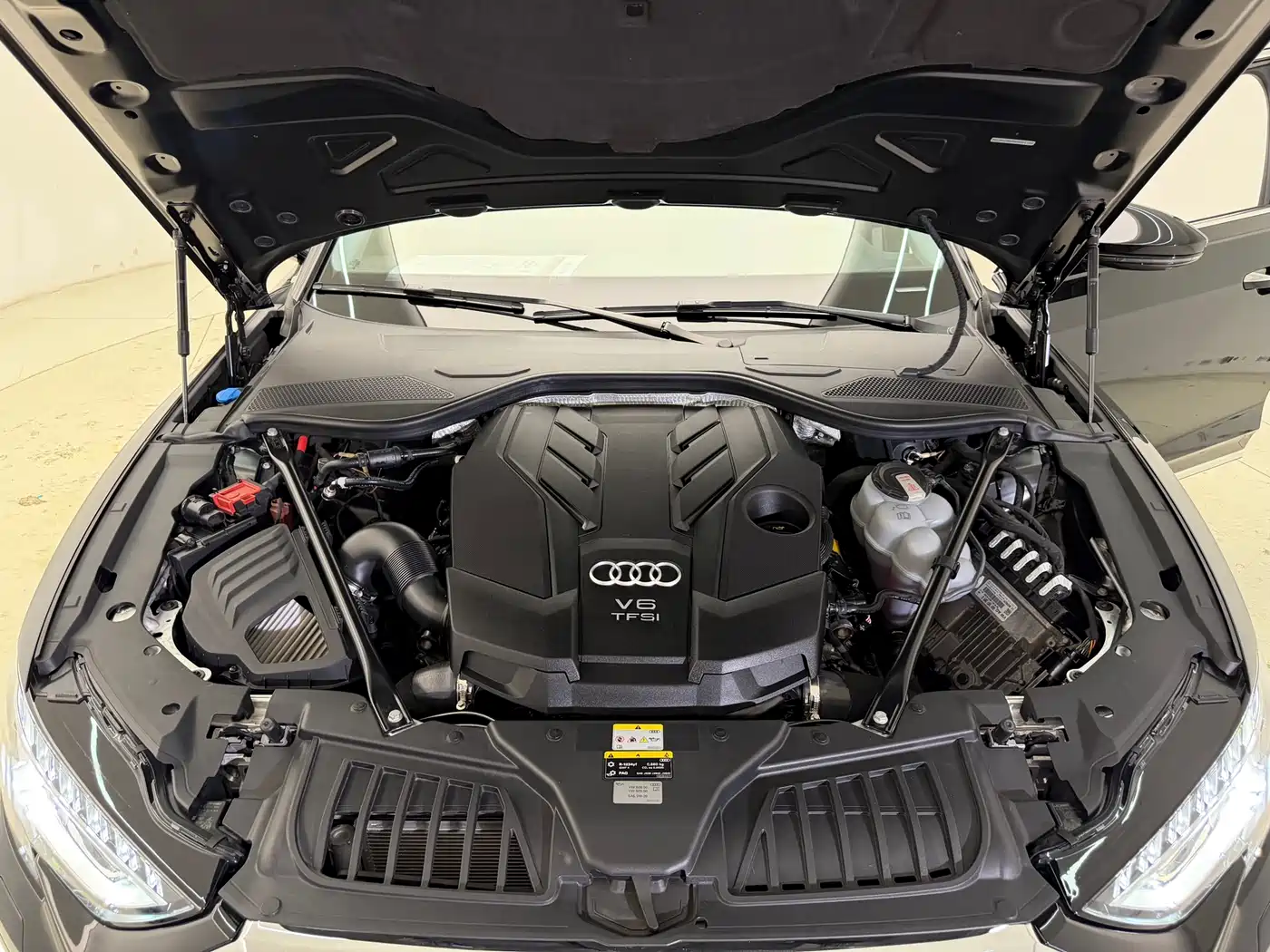 Audi A8 2024 Model A8L 50 TFSI quattro Premium Selection фото 9