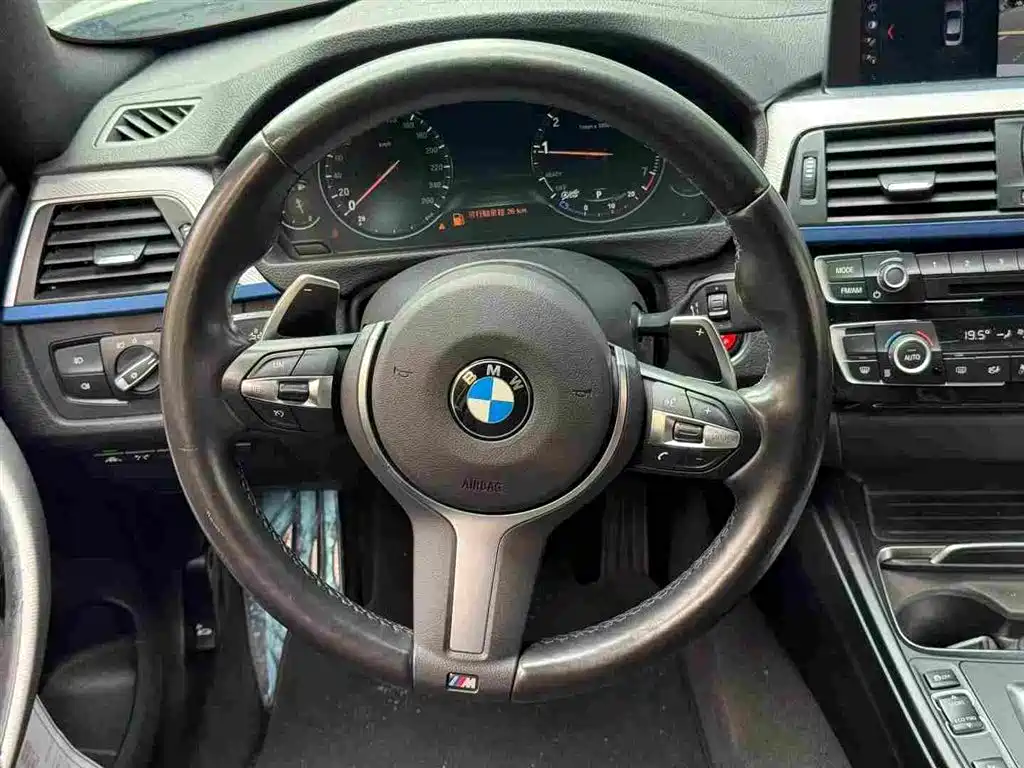 Photo 6 - BMW 4 Series