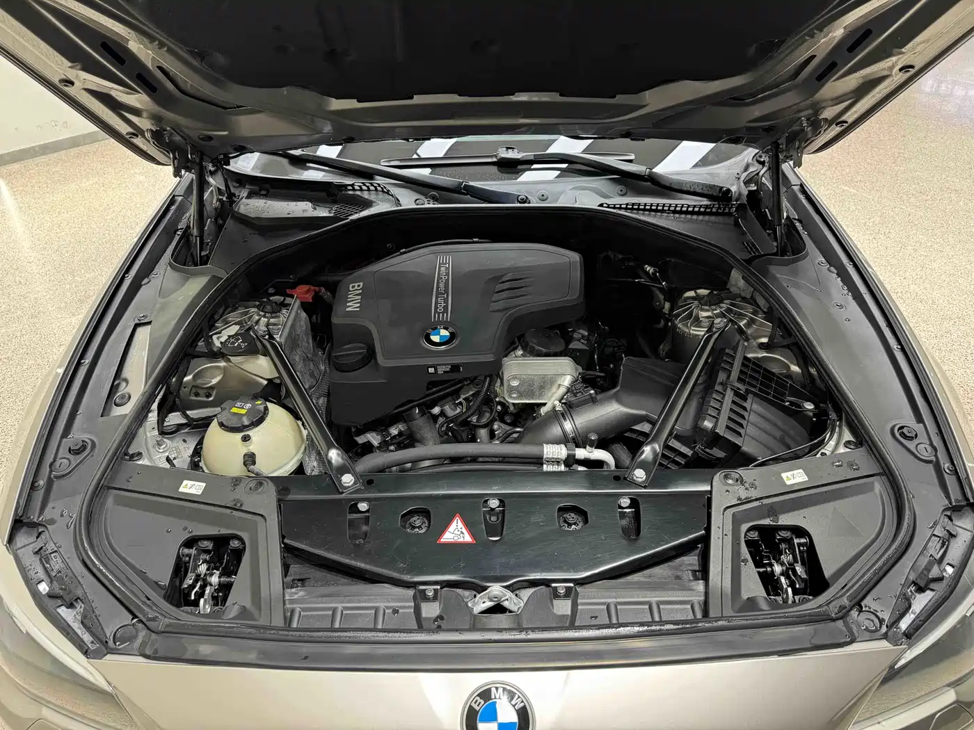BMW 5 Series 2014 525Li Luxury Design Package фото 39