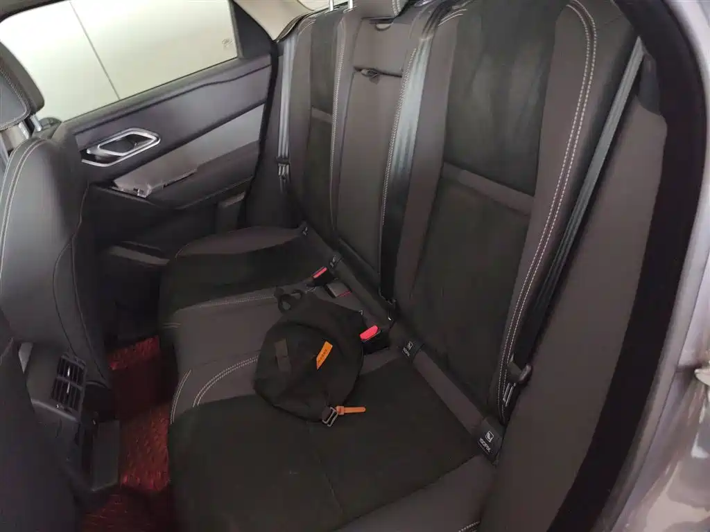 Land Rover Range Rover Velar 2019 250PS фото 17