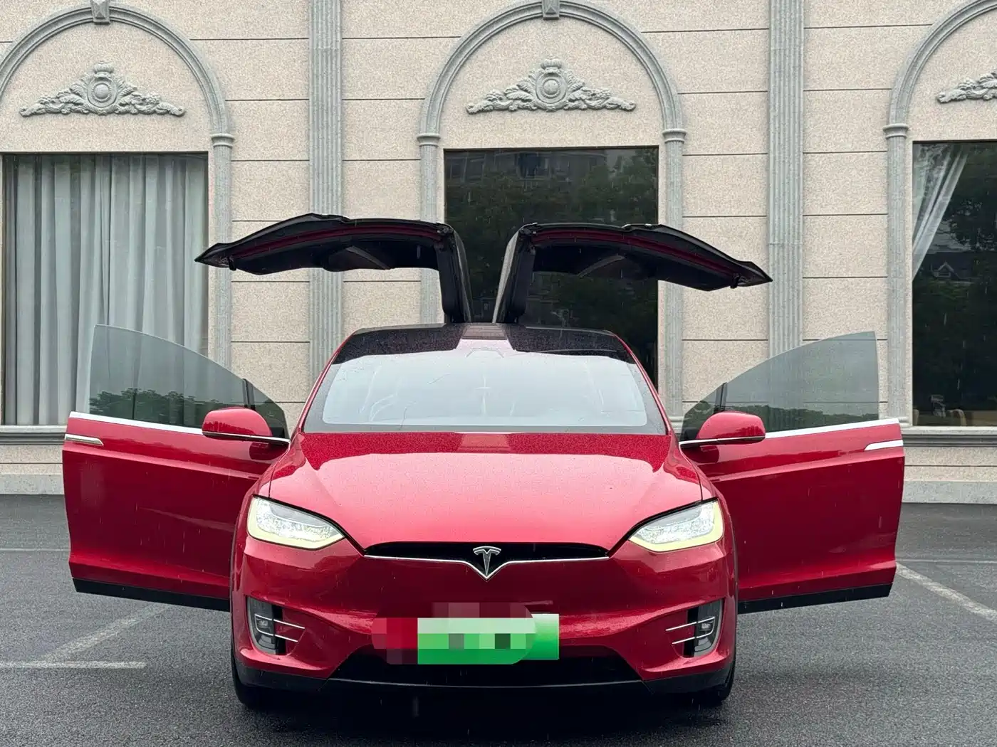 TESLA MODEL X