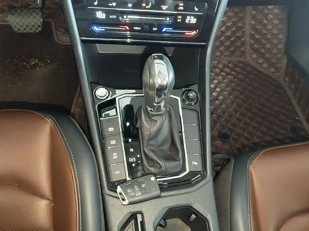 Volkswagen Lavida 2021 280TSI DSG Luxury Edition фото 14