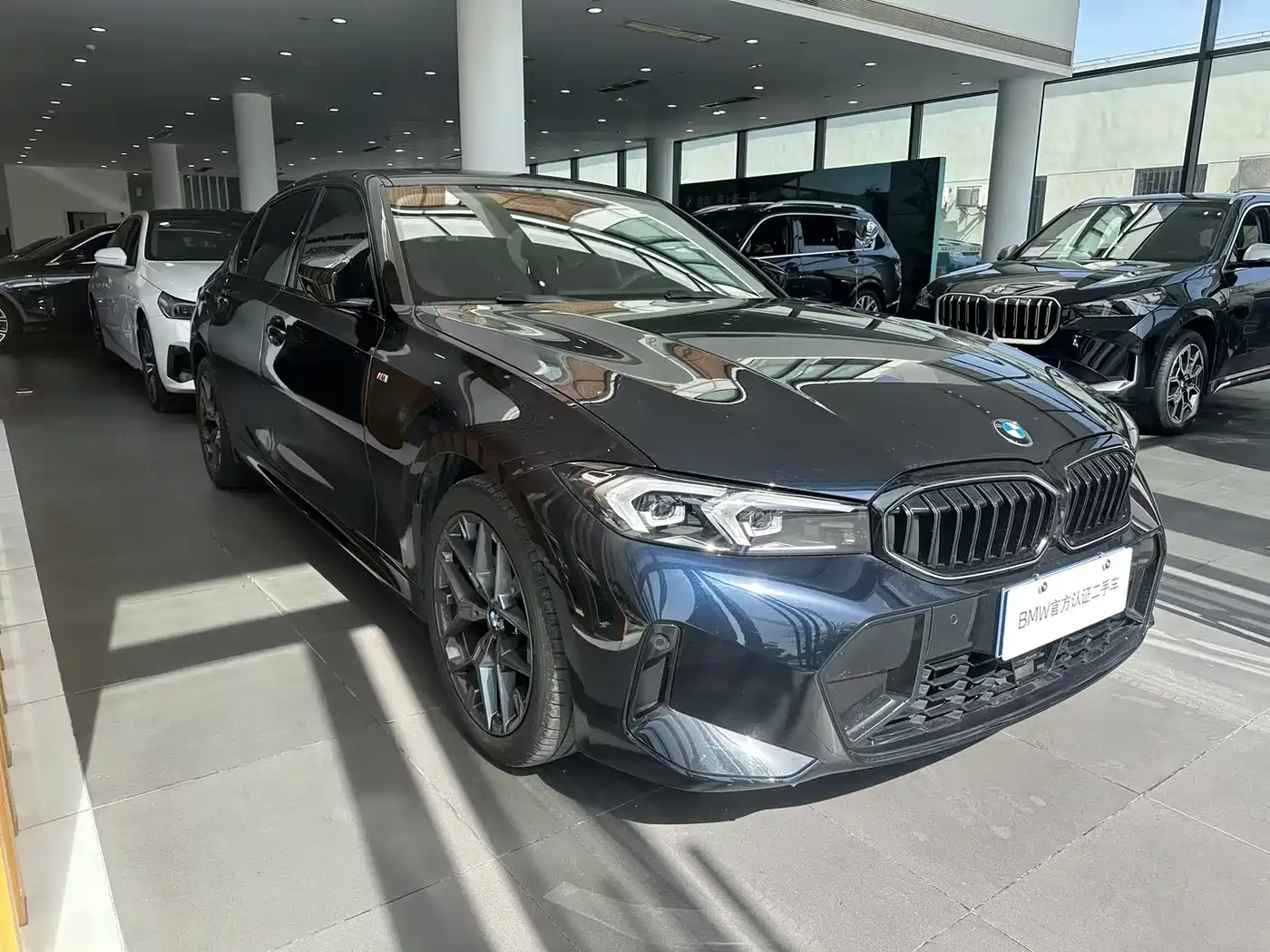 BMW 3 Series 2025 330Li M Sport Night Edition фото 3