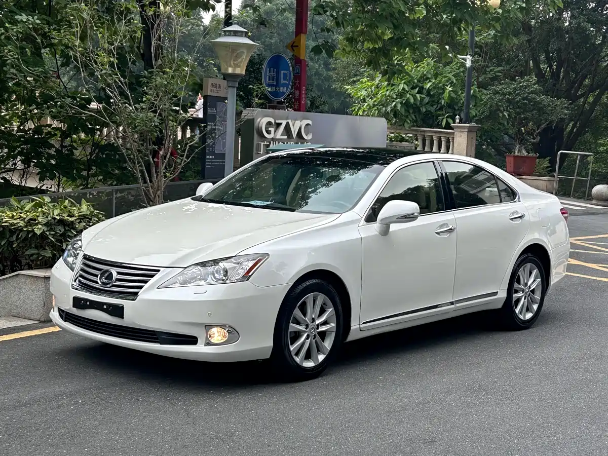 Lexus ES 2012 240 Special Limited Edition
