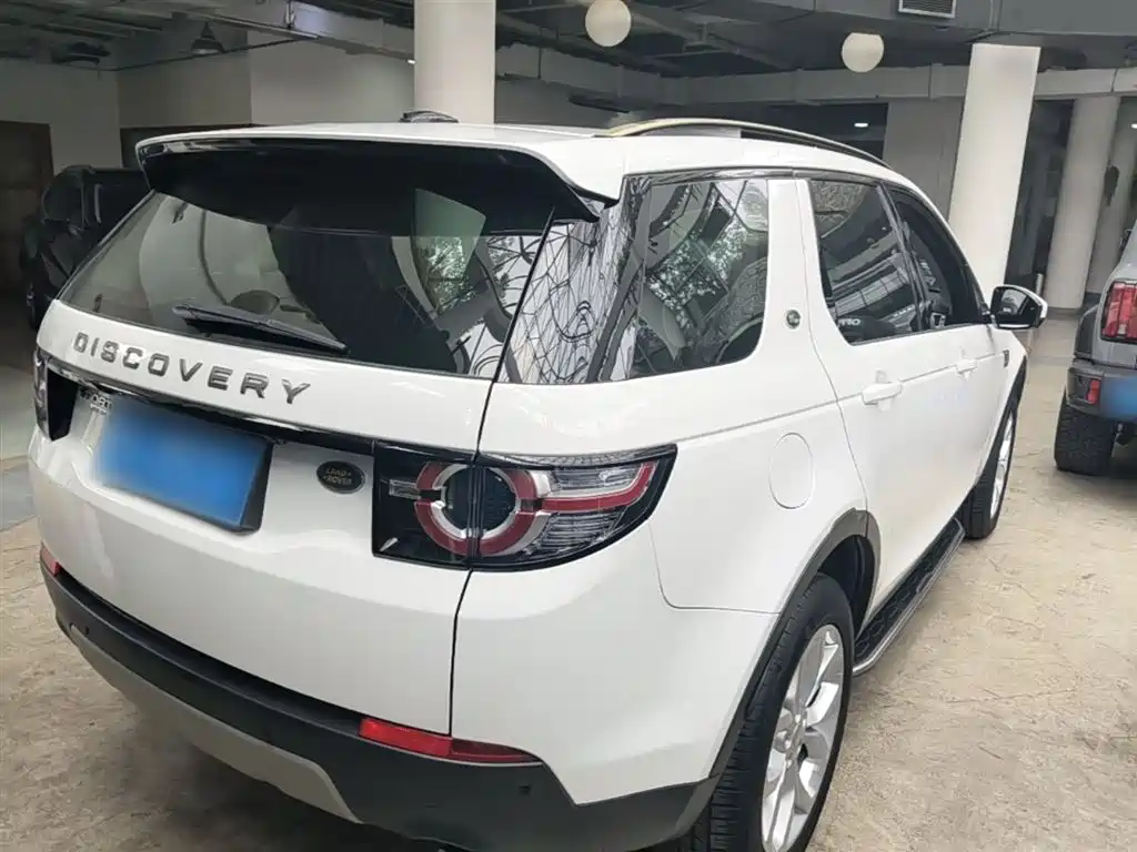 Land Rover Discovery Sport 2016 2.0T HSE фото 7
