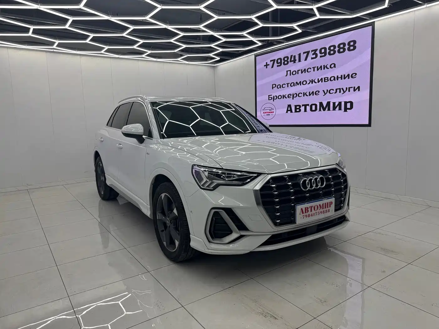 Audi Q3 2021 35 TFSI Fashion Sport фото 3