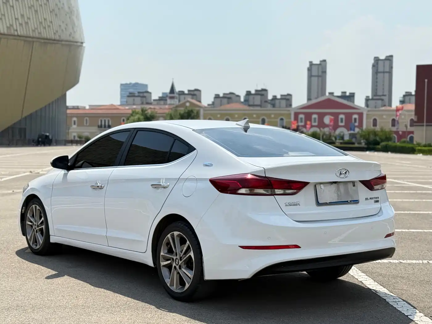 Hyundai Elantra 2016 Model 1.6L Automatic Smart Elite фото 7