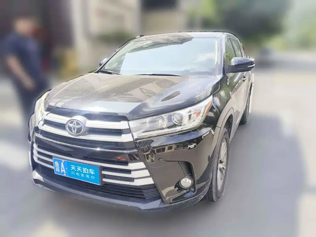 Photo 1 - Toyota Highlander