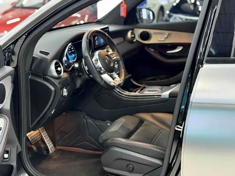 MERCEDES-BENZ GLC AMG