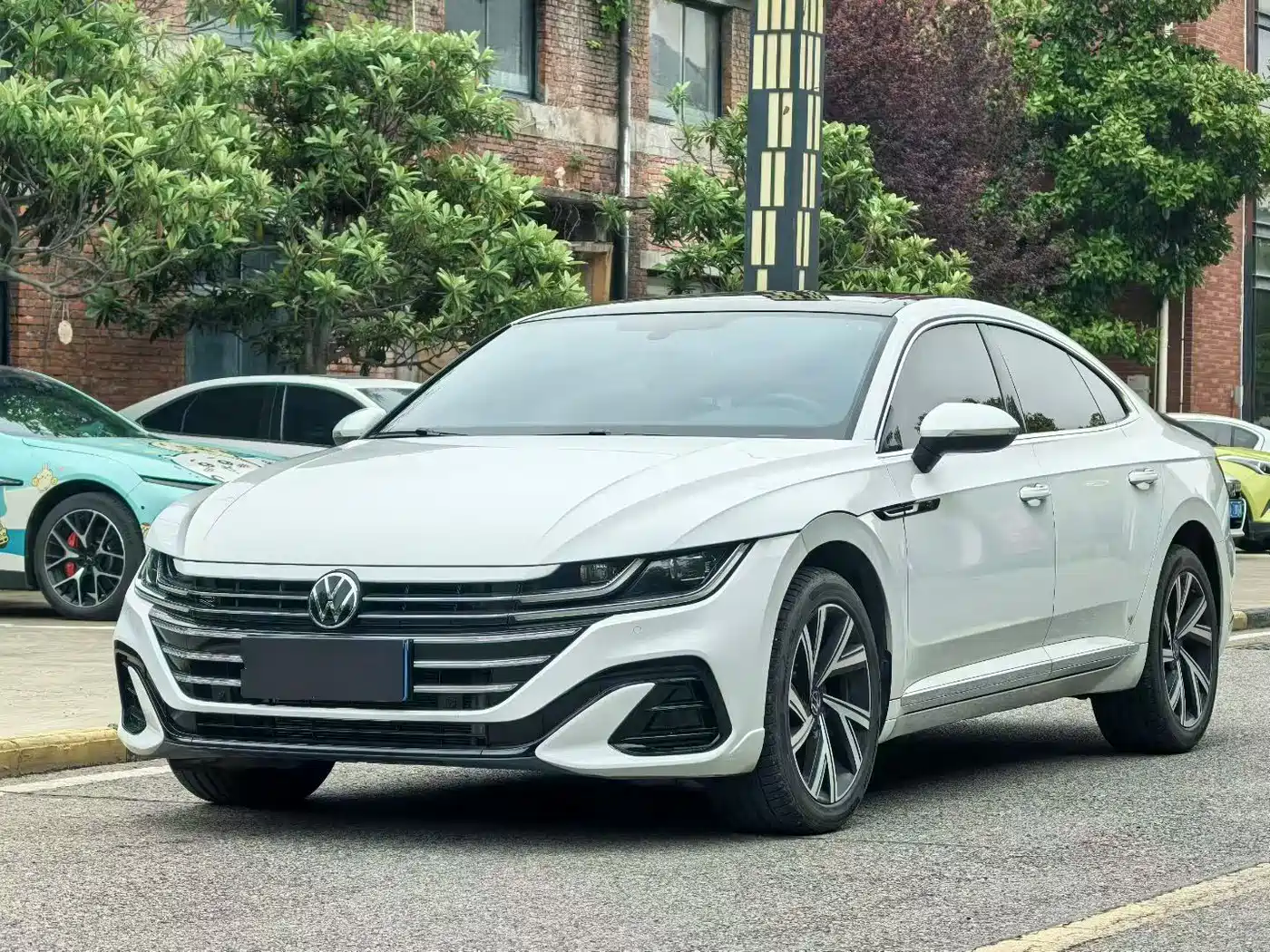 Volkswagen FAW-Volkswagen CC 2025 2025 330TSI Dazzling Shared Edition