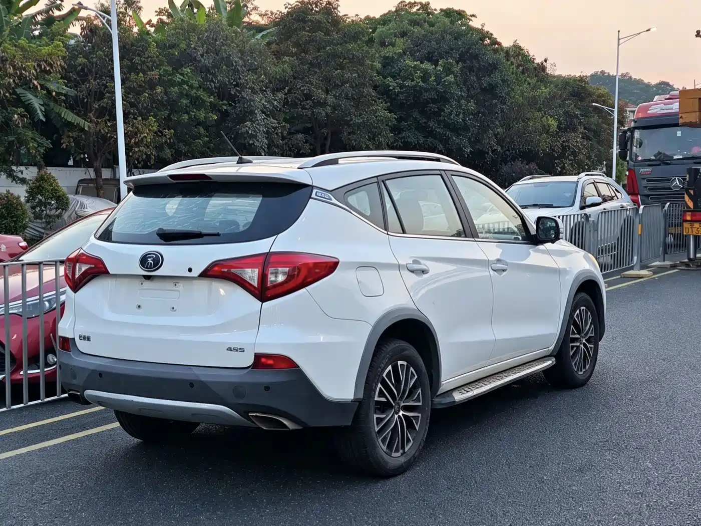BYD Song New Energy 2017 Song DM 1.5TID Full-time 4WD Luxury фото 14
