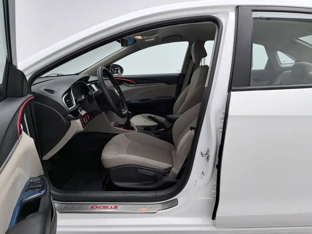 صورة 10 - Buick Excelle