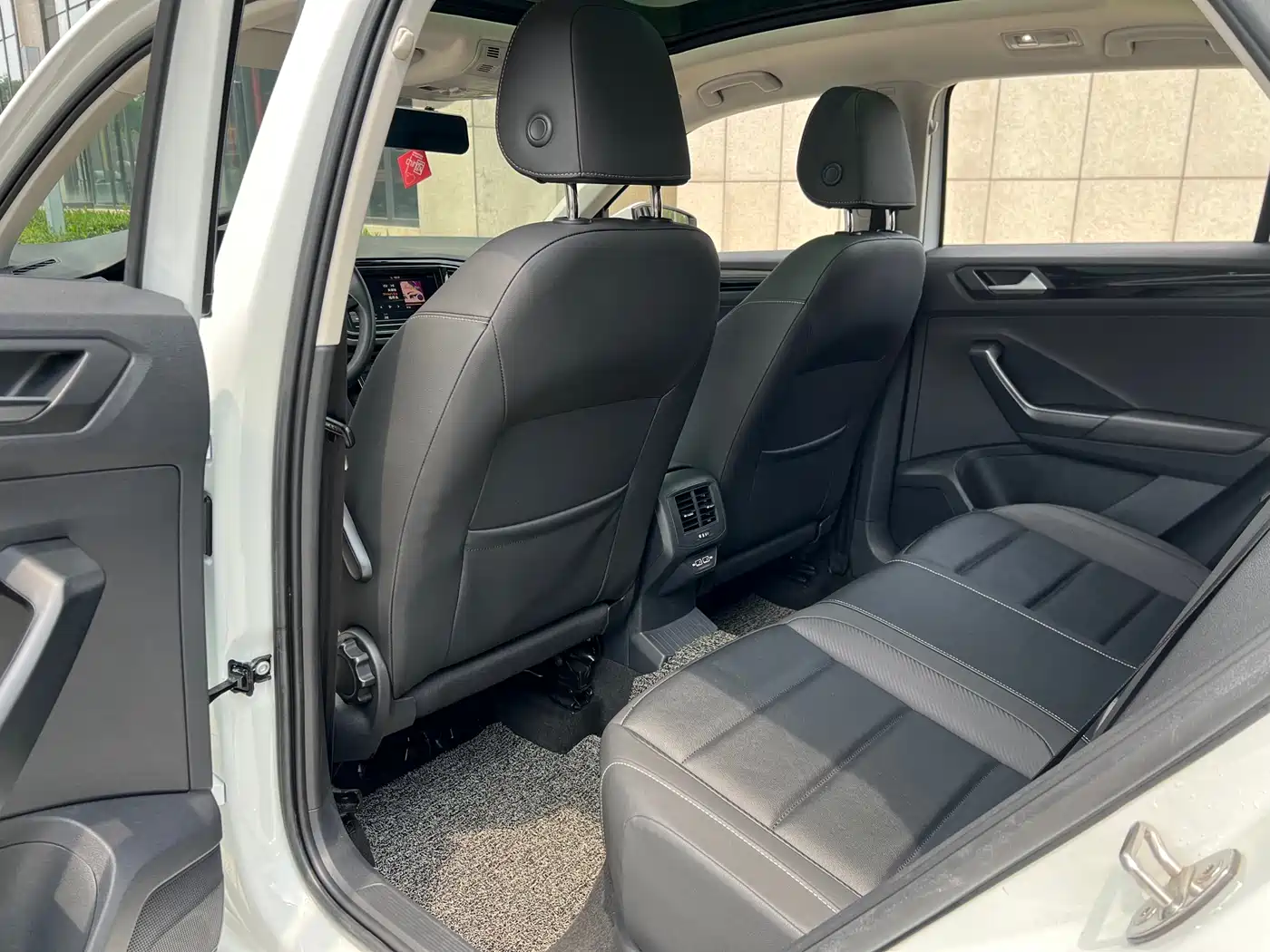 Volkswagen T-ROC 2020 280TSI DSG 2WD Comfort фото 8