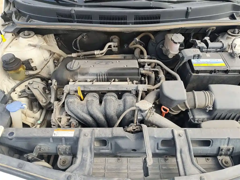 Hyundai Verna 2014 1.4L Automatic Smart GLS фото 16